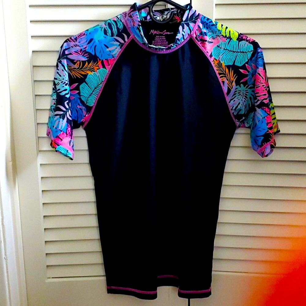 M A U I  and  S O N S  Women Rash Guard